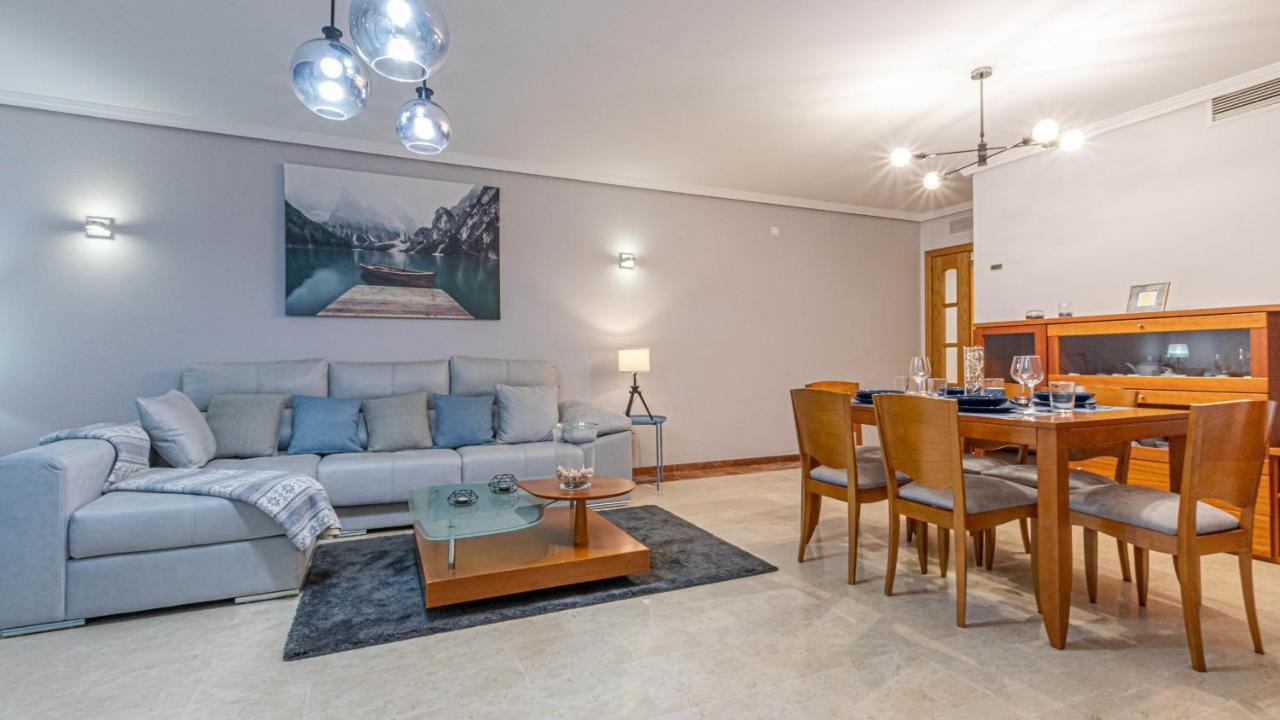 797 Holiday Rentals- Piso Con Amplia Terraza A Solo 1 Min De La Playa 贝纳尔马德纳 外观 照片