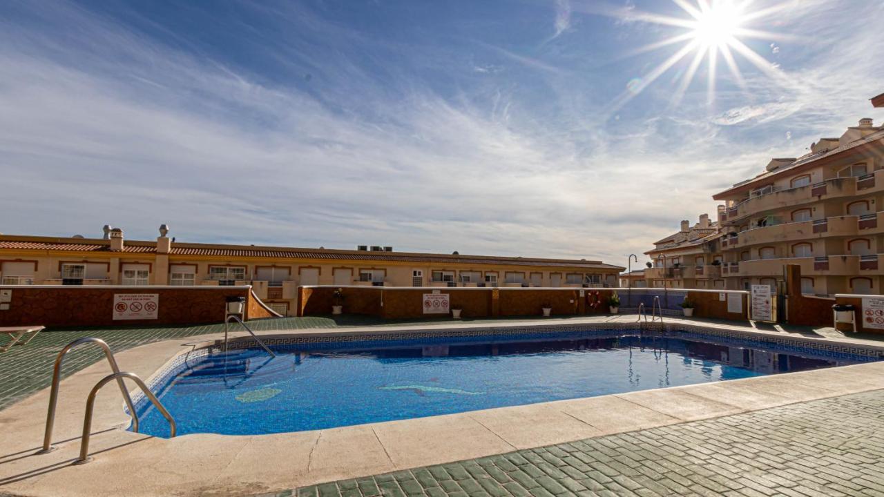 797 Holiday Rentals- Piso Con Amplia Terraza A Solo 1 Min De La Playa 贝纳尔马德纳 外观 照片