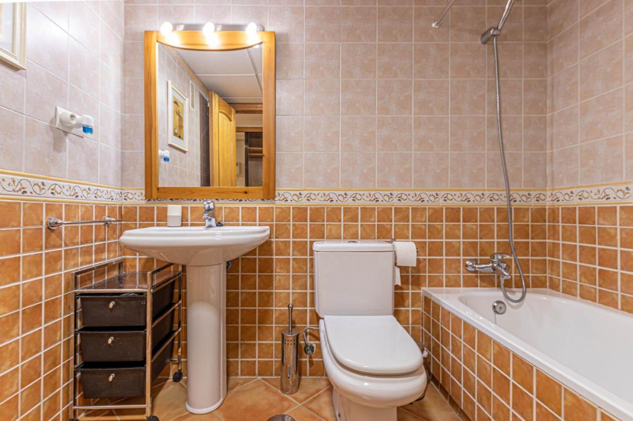 797 Holiday Rentals- Piso Con Amplia Terraza A Solo 1 Min De La Playa 贝纳尔马德纳 外观 照片