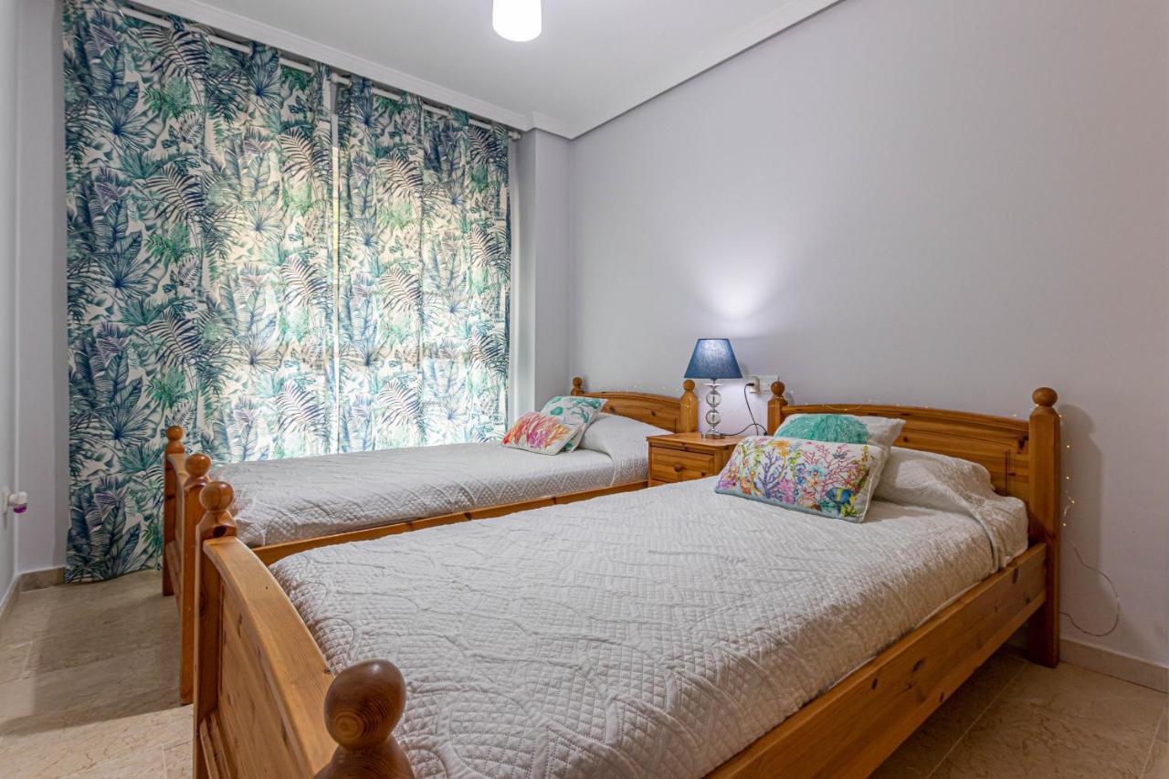 797 Holiday Rentals- Piso Con Amplia Terraza A Solo 1 Min De La Playa 贝纳尔马德纳 外观 照片