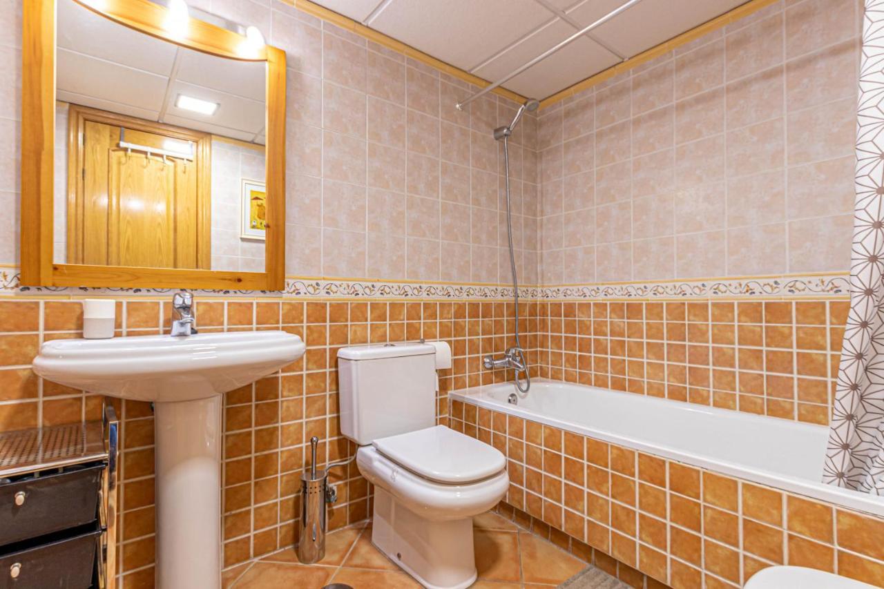 797 Holiday Rentals- Piso Con Amplia Terraza A Solo 1 Min De La Playa 贝纳尔马德纳 外观 照片