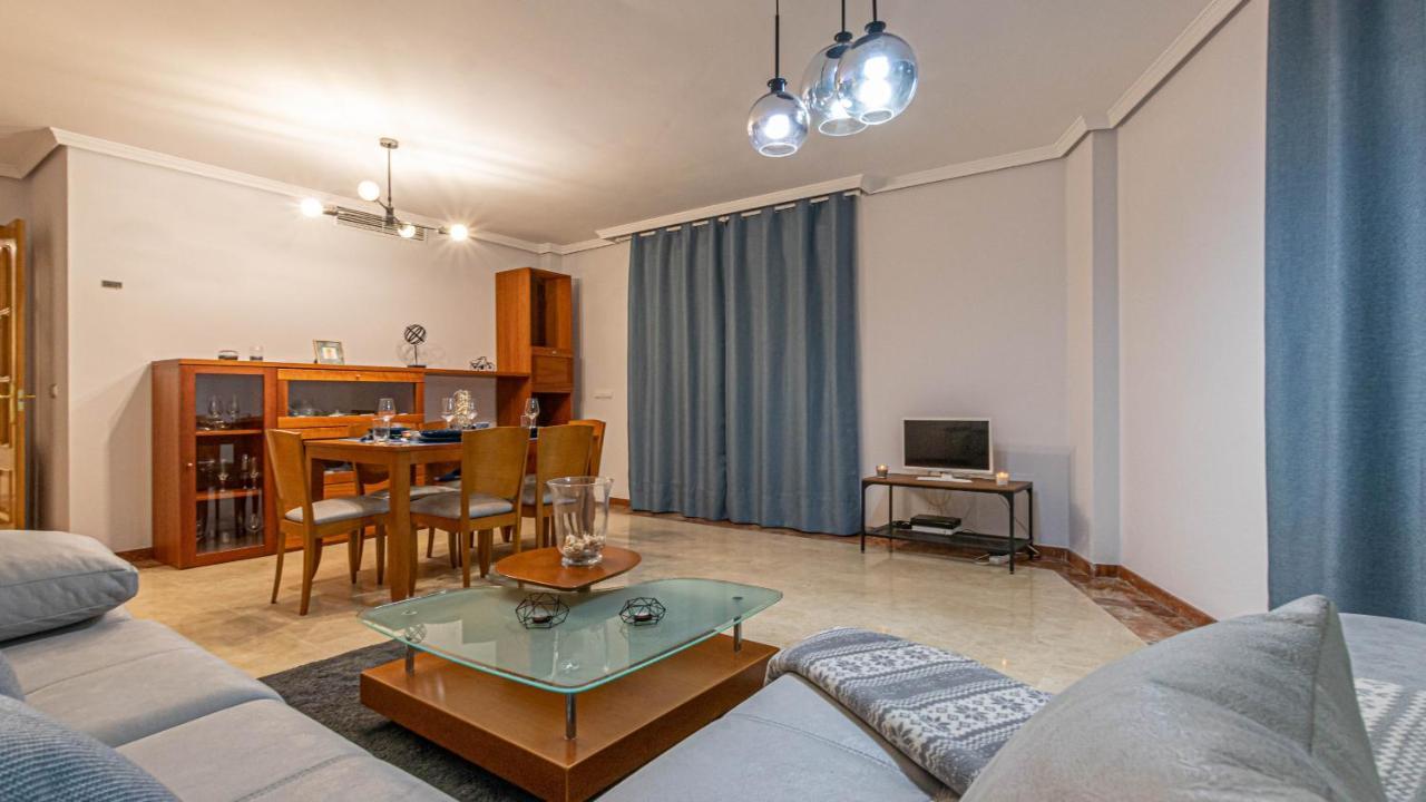 797 Holiday Rentals- Piso Con Amplia Terraza A Solo 1 Min De La Playa 贝纳尔马德纳 外观 照片
